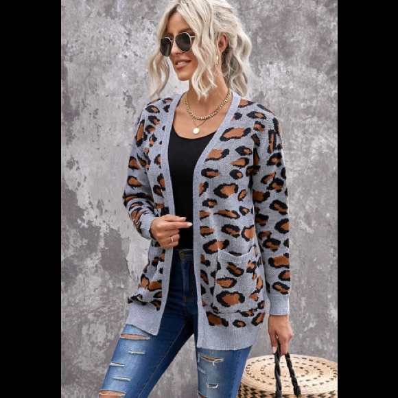 πHPx3π Only 1 large left β’Are You Kitten Me? Gray Leopard Cardigan - Picture 2 of 8